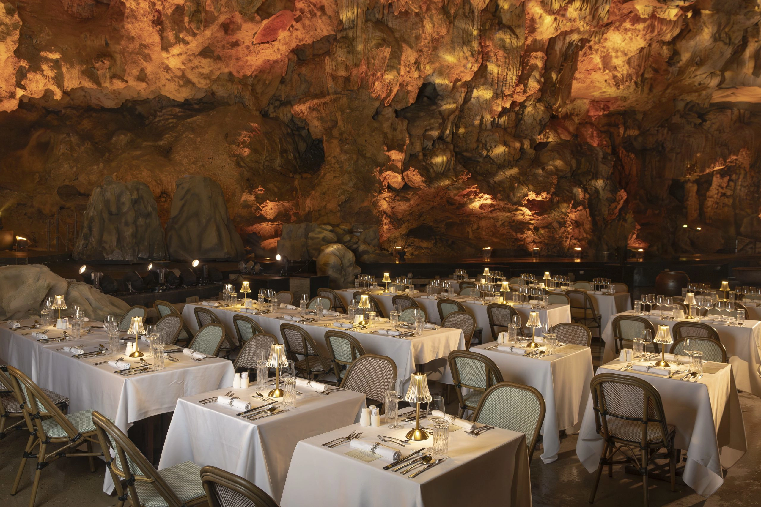 Dragon Pearl Cave “The Quest For The Sacred Pearl” Show and Buffet Experience Ticket